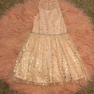 A girls dress size 12-14